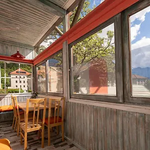  Apartment Absteige Innsbruck- Zentrale Ferienapartments Mit Balkon Und Gartennützung Österreich