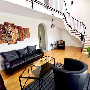 Roof With Terrace, Parking And Ac Wien