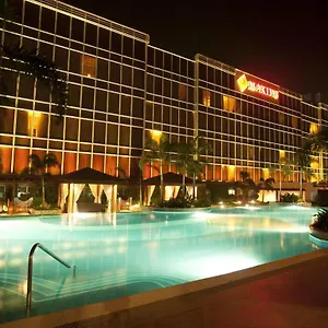 Maxims Hotel מלון מנילה