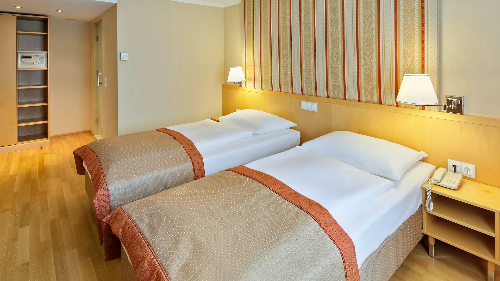 Austria Trend Hotel Ananas Wien 4*,