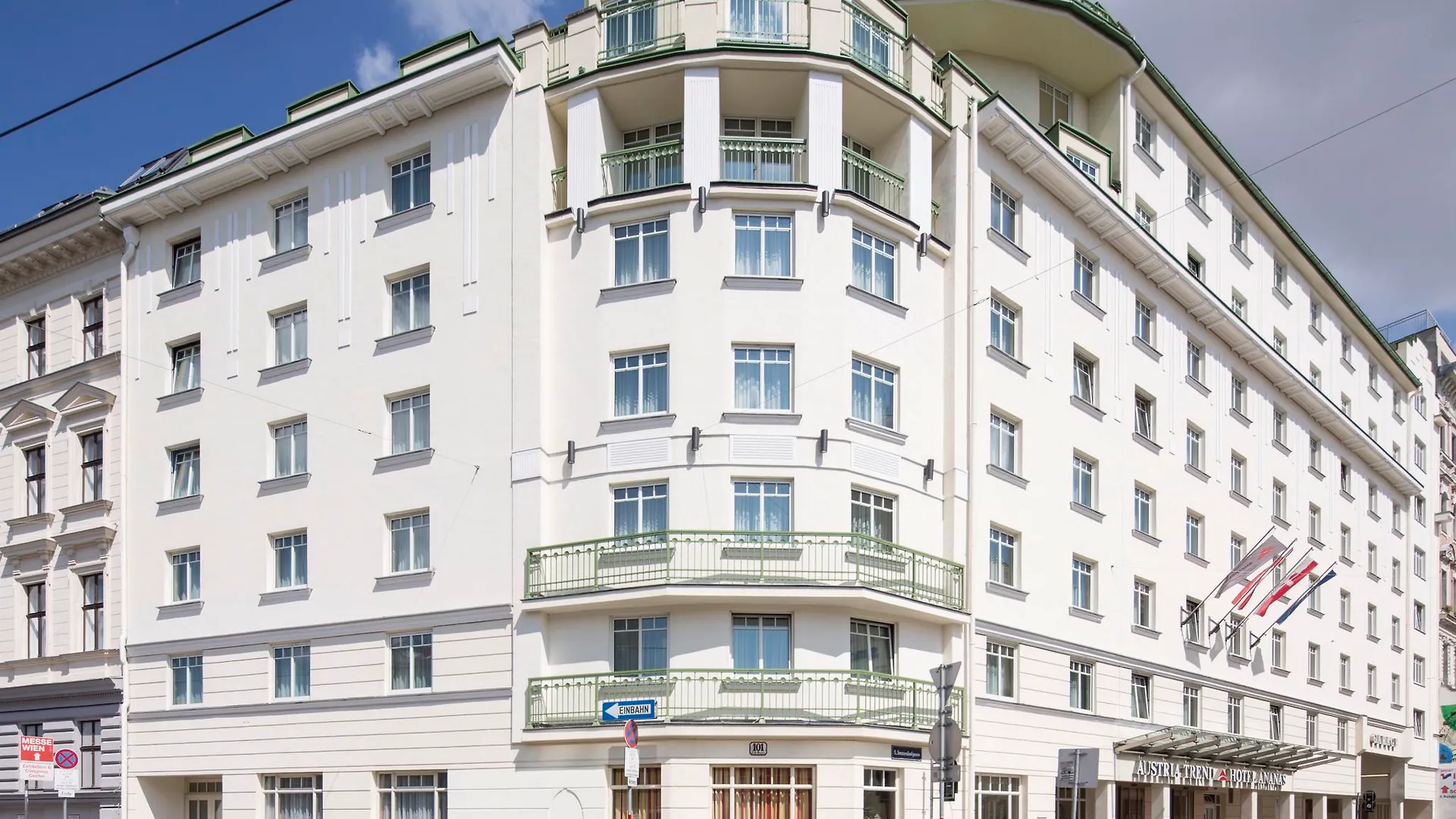 Austria Trend Hotel Ananas Wien 4*,